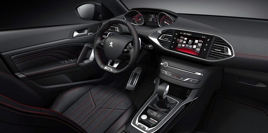 interni Peugeot 308 GT