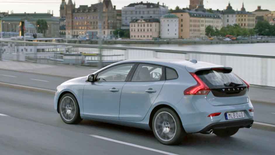 nuova volvo v40