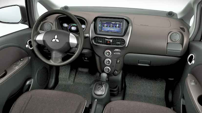 L'abitacolo di i-Miev