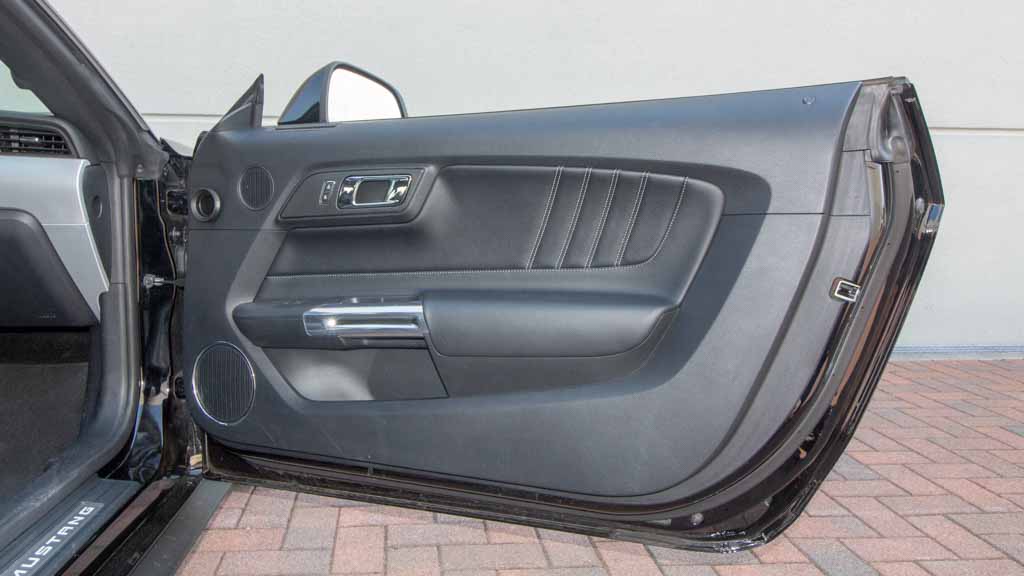 Ford_Mustang_10