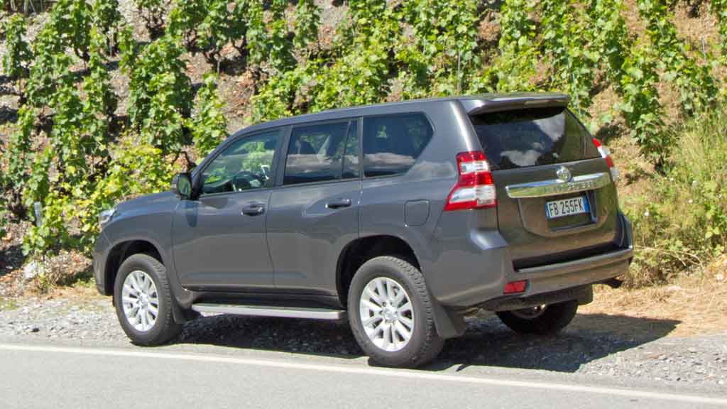 Toyota-Land-Cruiser-retro