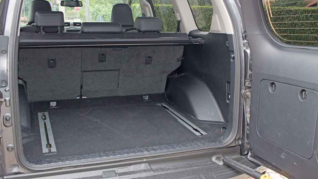 Toyota_Land_Cruiser_1