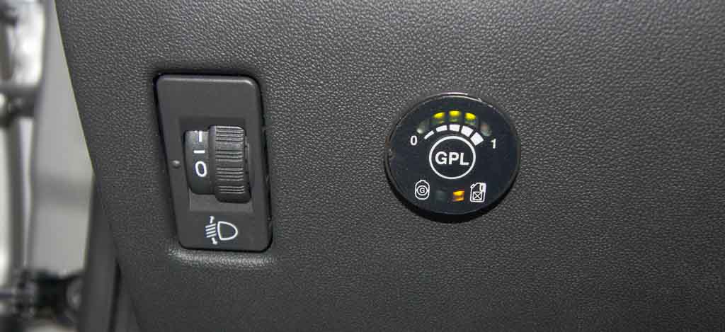 peugeot_208_gpl_5