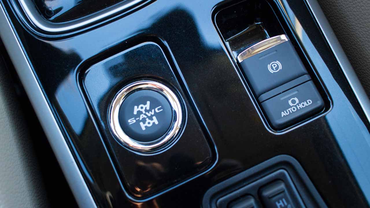mitsubishi-oultander-awd-6