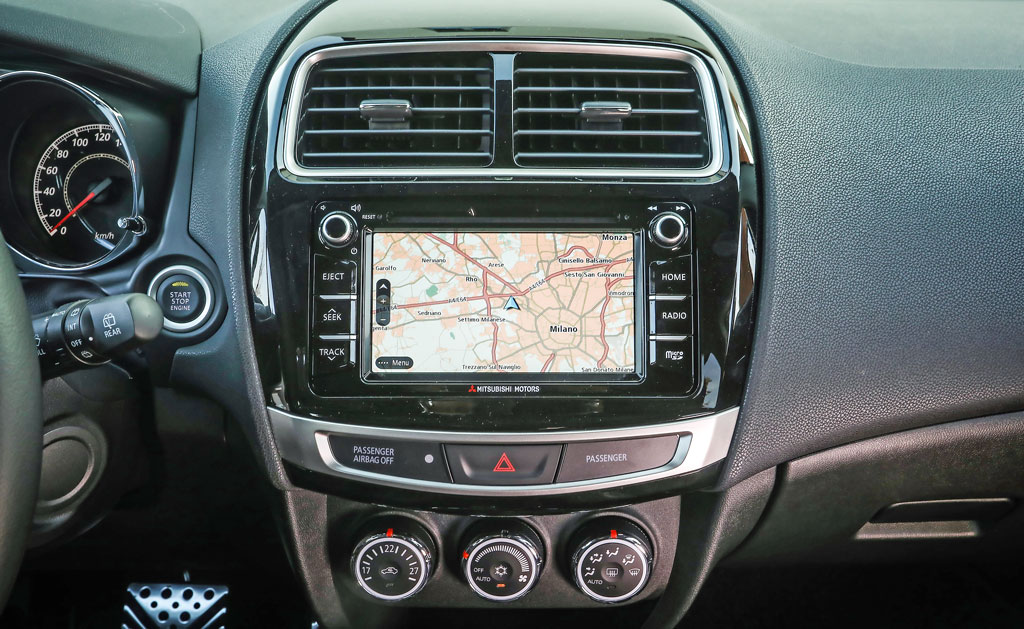 display-mitsubishi-asx