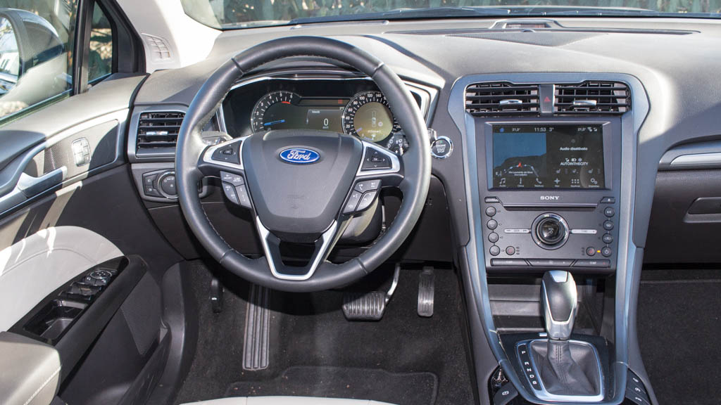 ford-mondeo-wagon-17