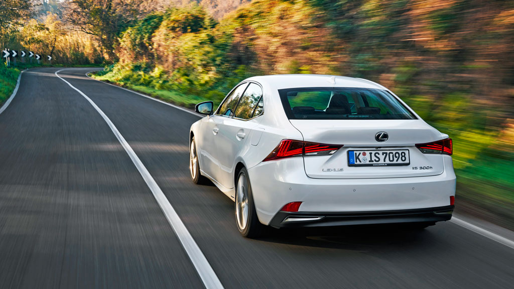 Lexus IS 2017 1