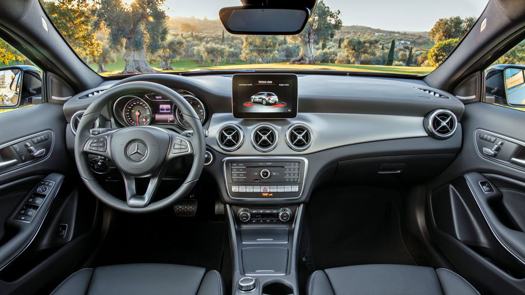 Mercedes-Benz_GLA_(29)