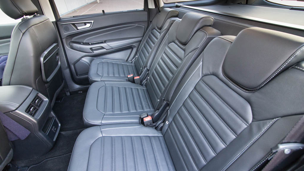 Ford Galaxy 14