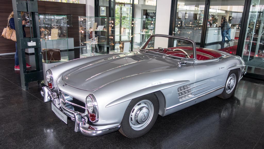 mercedes-benz classic center 4