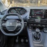 COPYRIGHT AUTOINTHECITY-00689