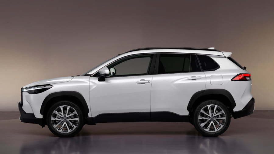 toyota corolla cross lato