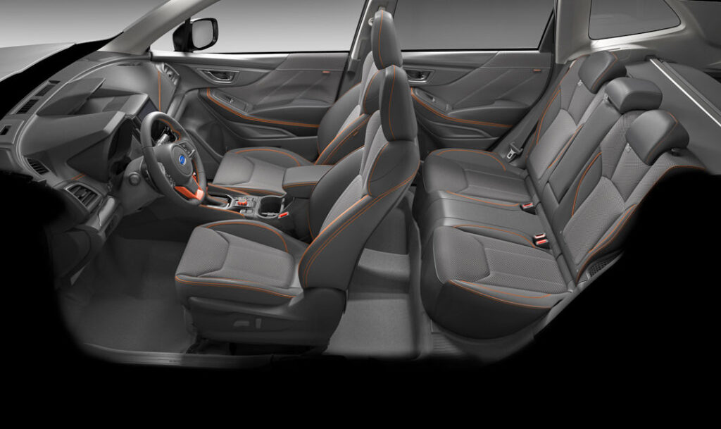 subaru forester 4dventure abitacolo