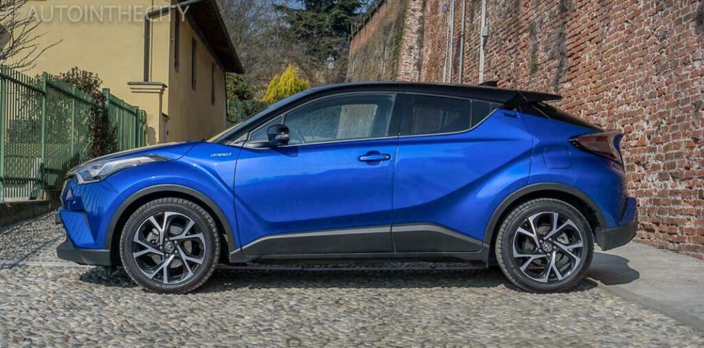 toyota c-hr lato