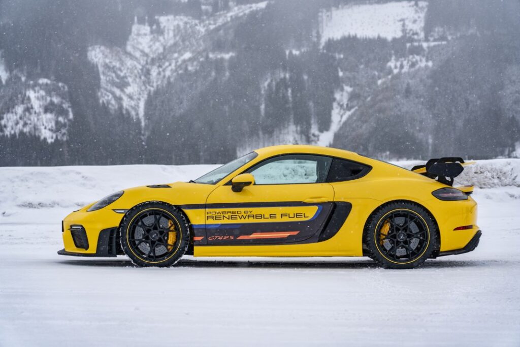 porche 718 GT4 RS