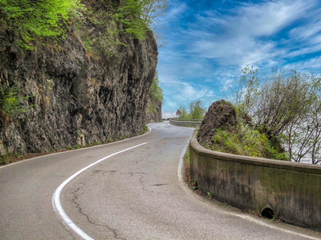 curve lago d'iseo