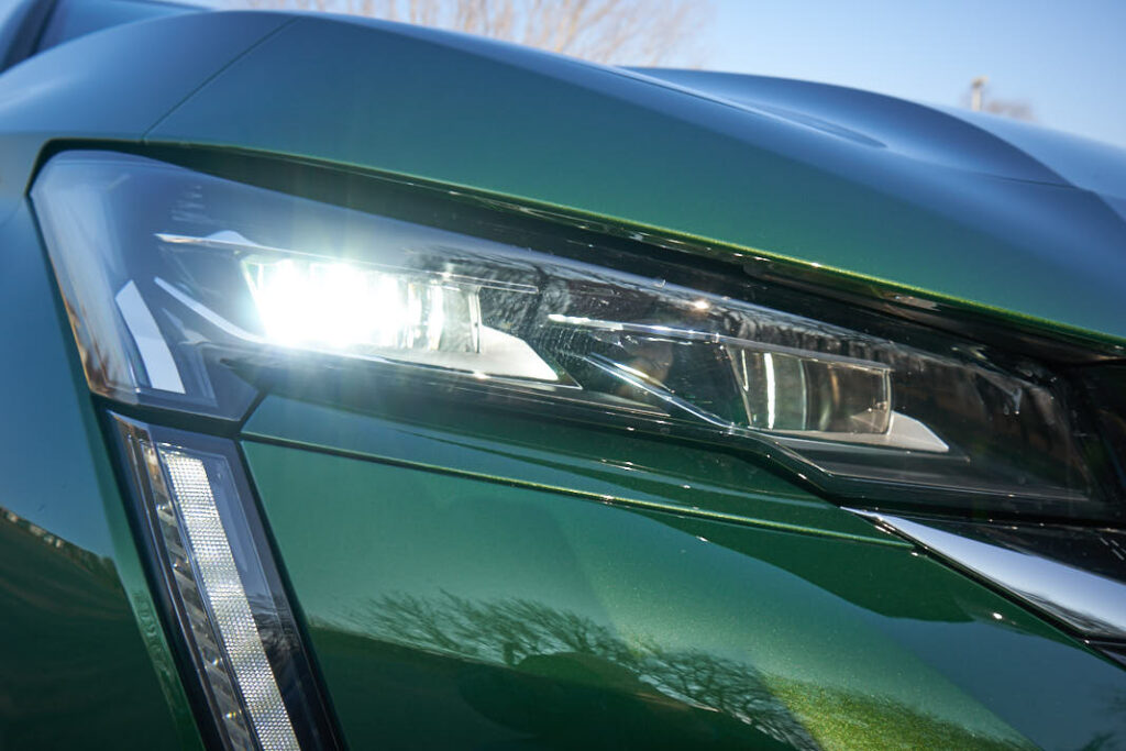 peugeot 308 fari