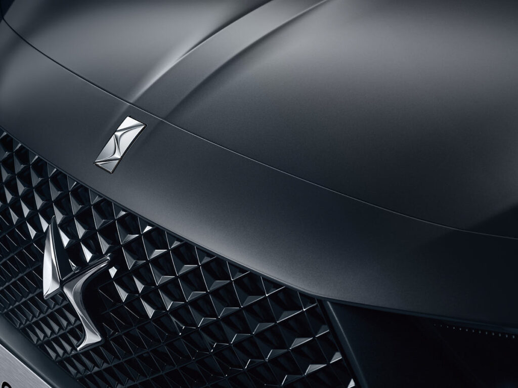 ds 7 crossback ligne noir