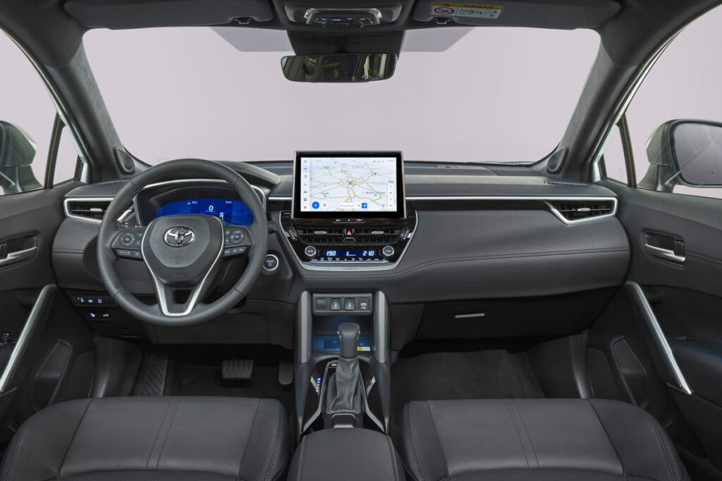 toyota corolla cross plancia