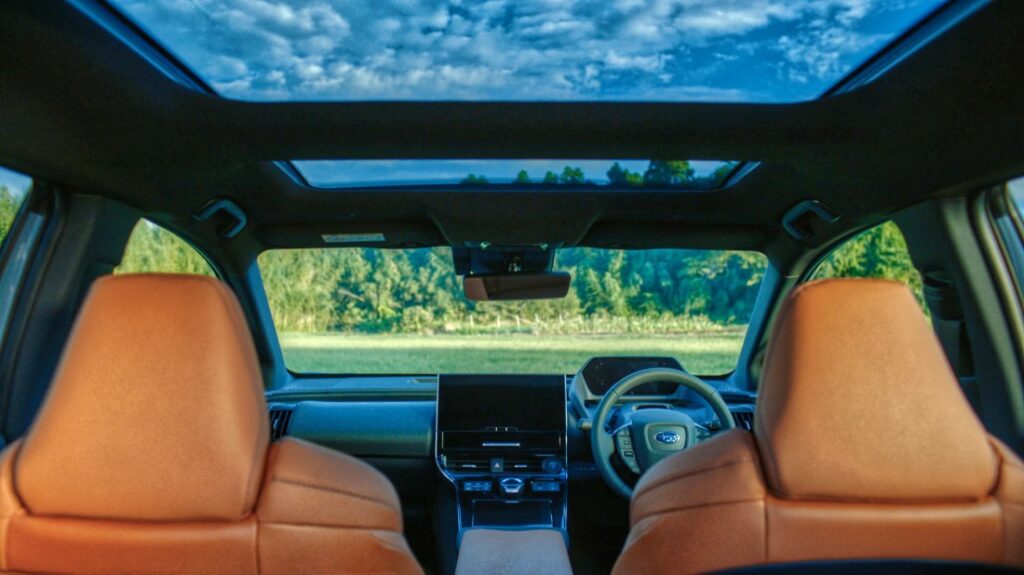 subaru solterra interior
