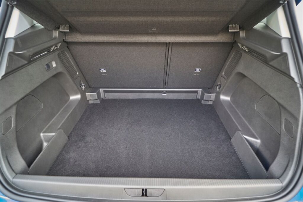 opel grandland bagagliaio