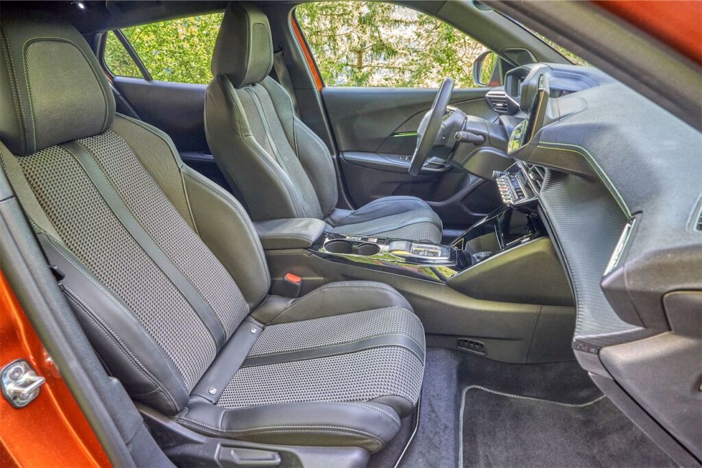 peugeot e-2008