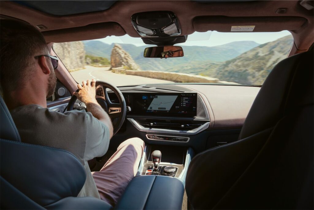 bmw xm abitacolo