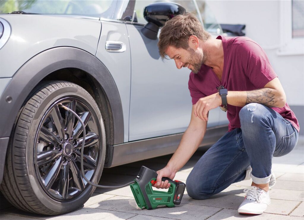 bosch universal pump 18V