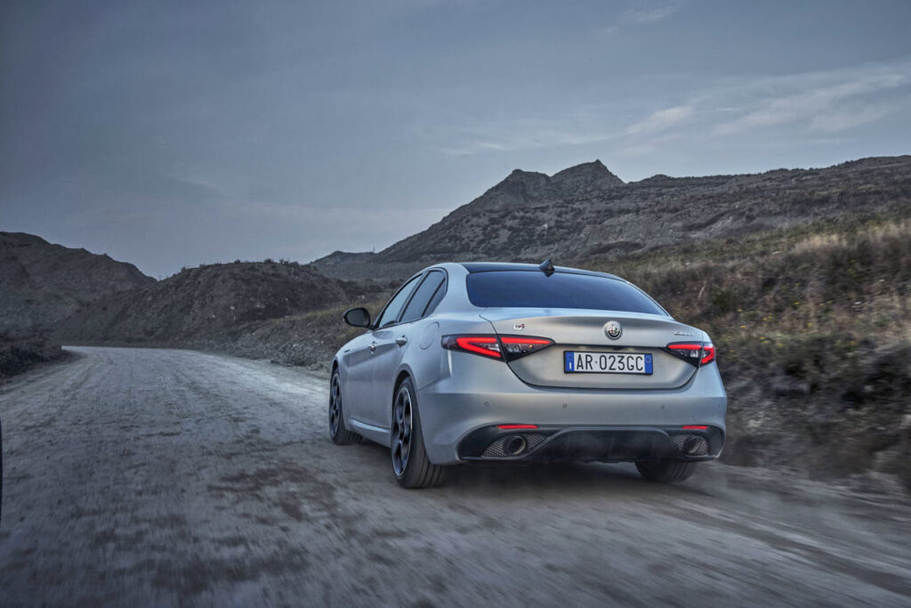 alfa romeo giulia competizione
