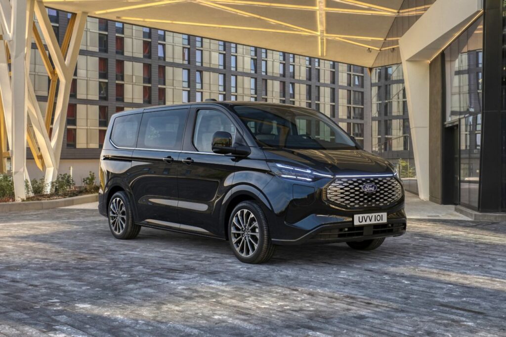 ford e-tourneo custom