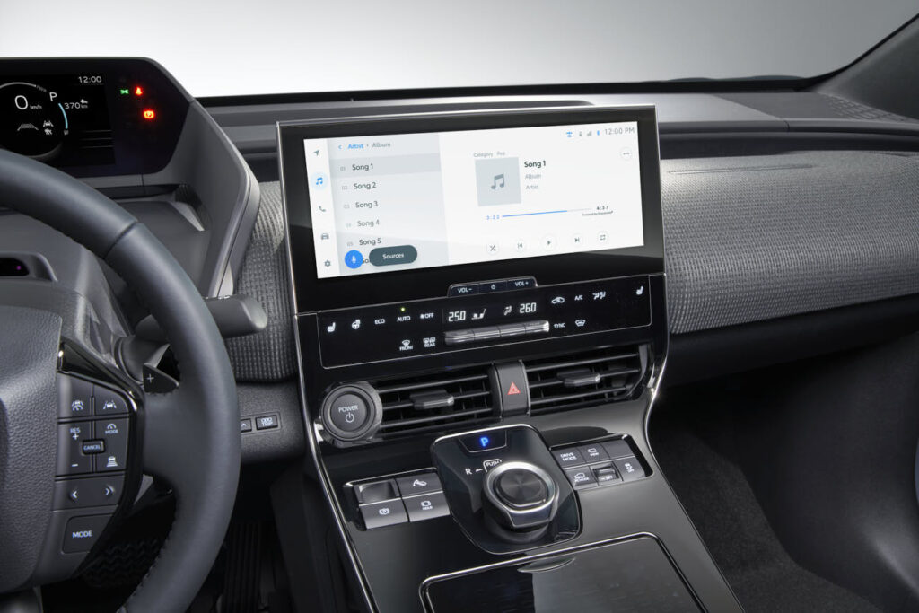 subaru solterra display