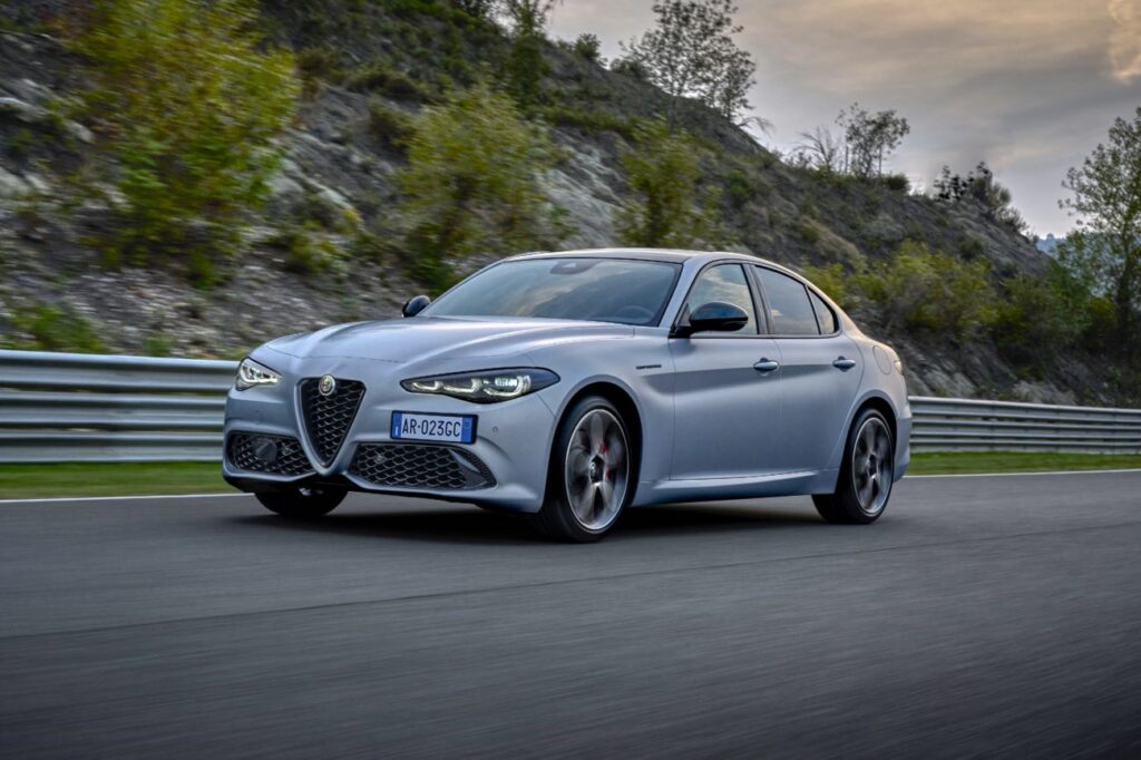 alfa romeo giulia competizione