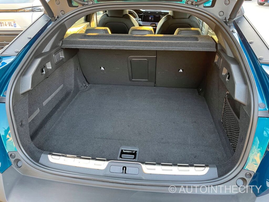 peugeot 408 bagagliaio