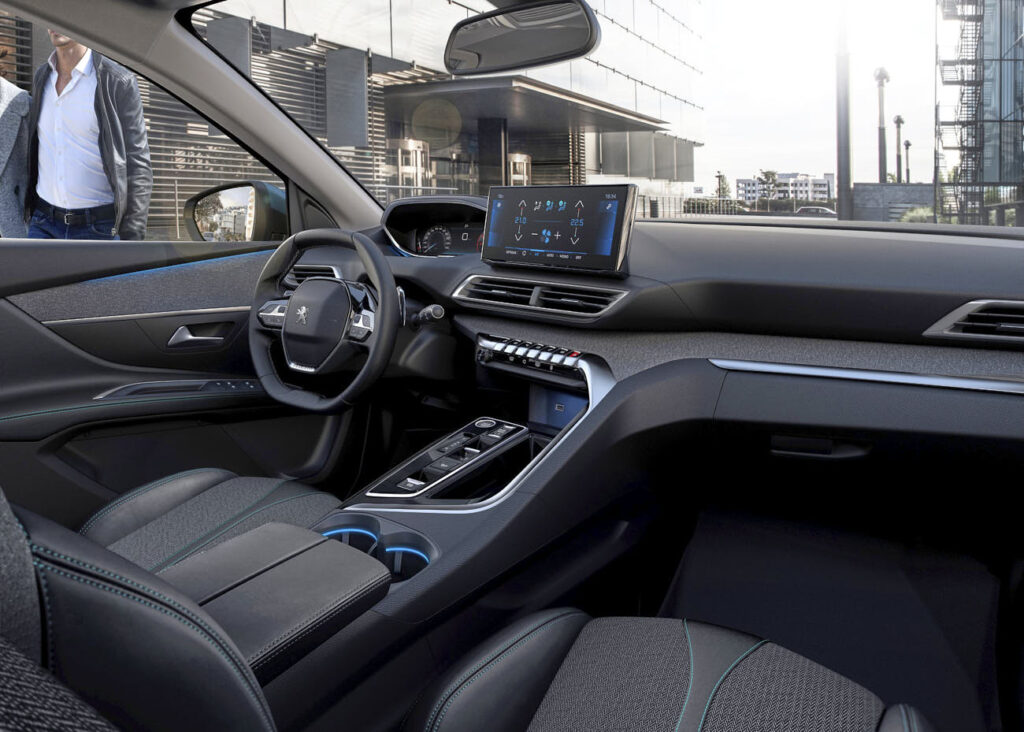 peugeot 3008 cockpit