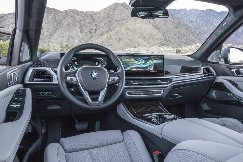 bmw x5 cockpit