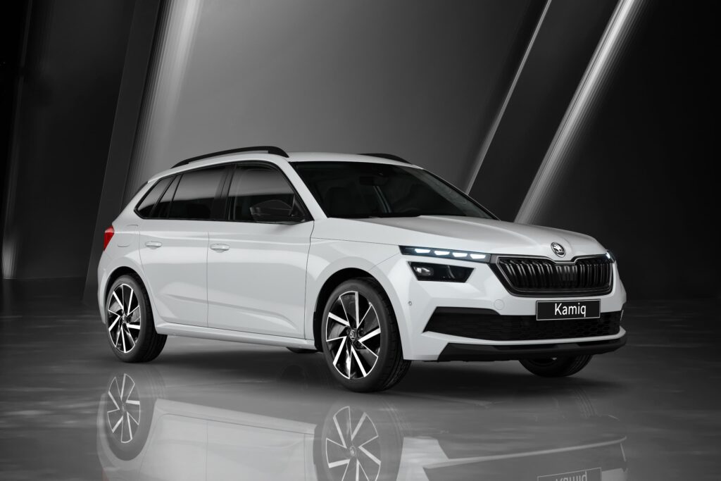 skoda kamiq black dots