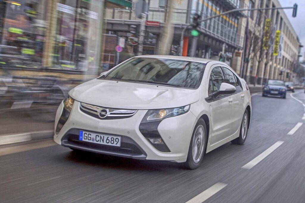 opel ampera