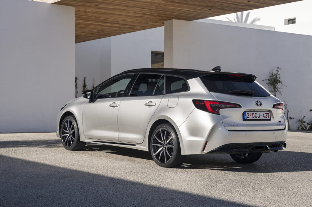 toyota corolla touring sports