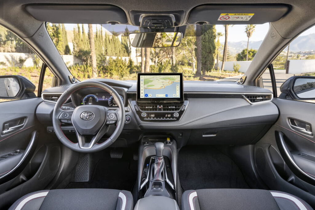 toyota corolla cockpit