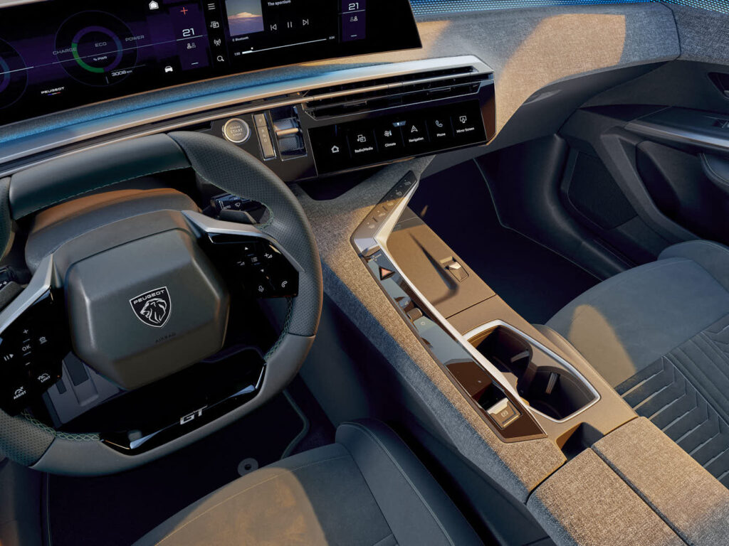 peugeot i-cockpit panoramic