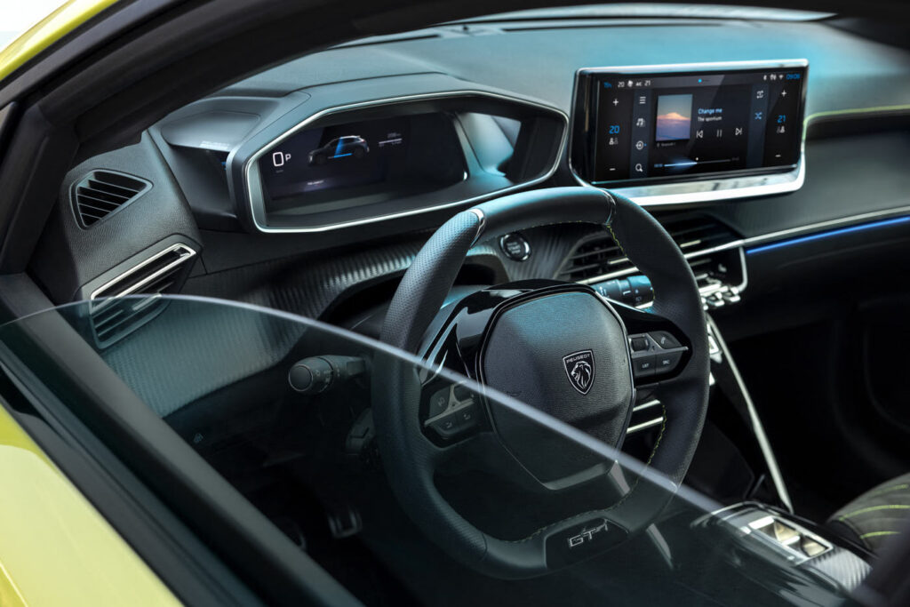 peugeot 208 i-cockpit