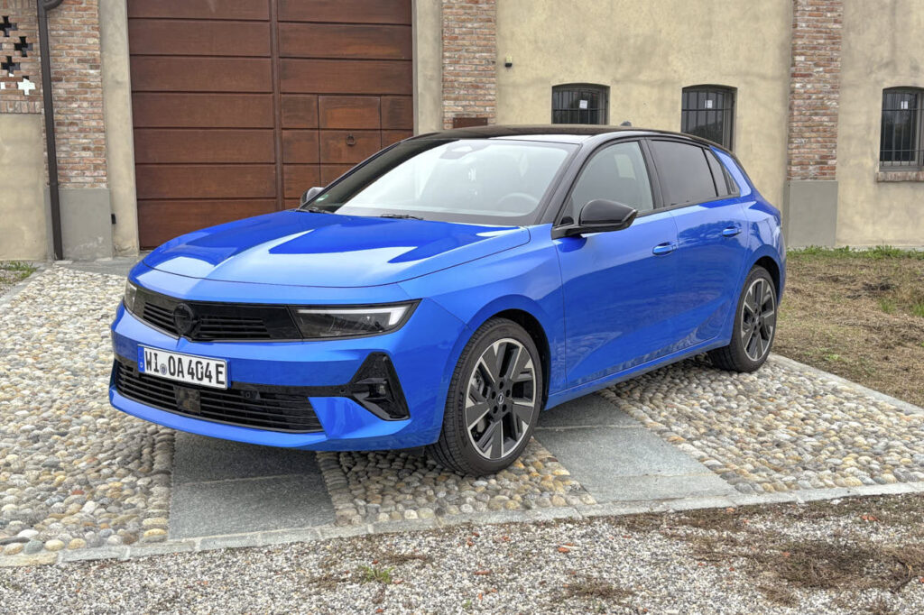 opel astra electric