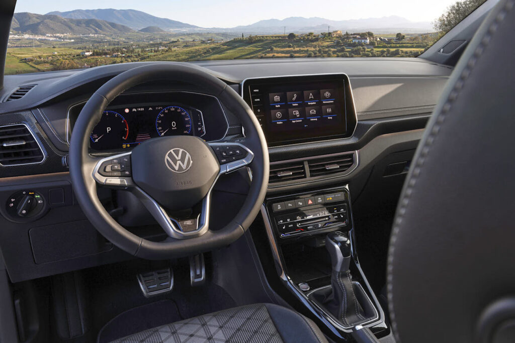 nuova volkswagen t-cross cruscotto