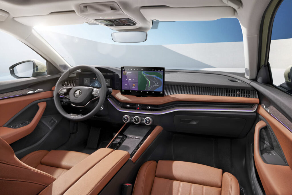 skoda superb cockpit