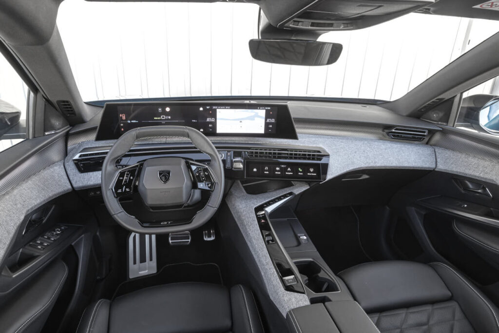 peugeot e-3008 plancia