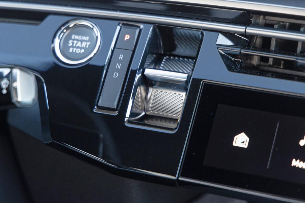 peugeot e-3008 cambio