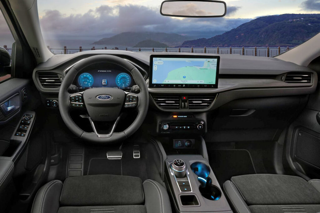 ford kuga cockpit