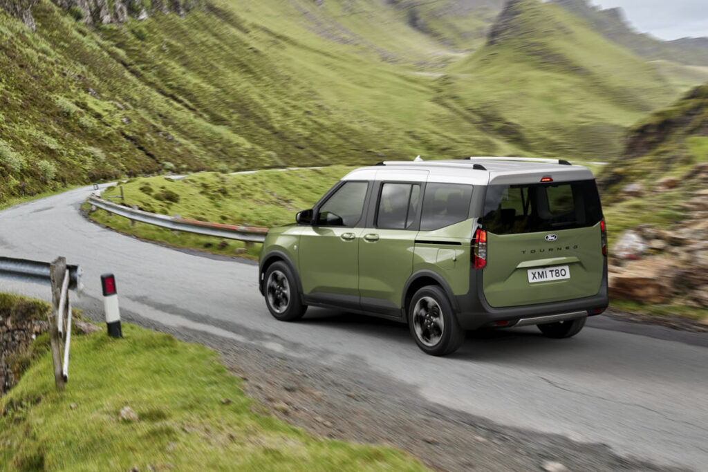 ford tourneo courier