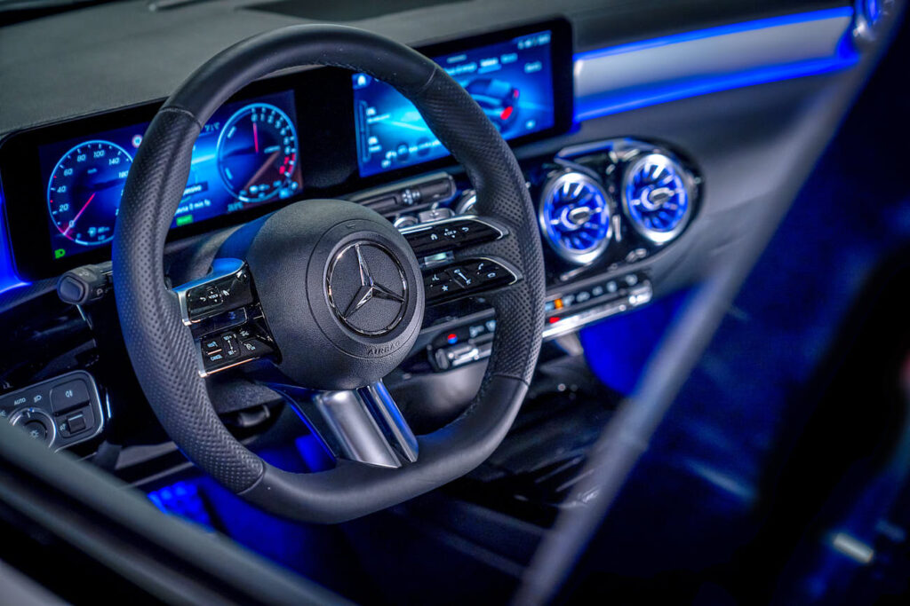 mercedes benz classe a 250e cockpit