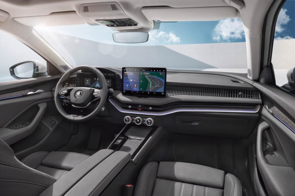 skoda superb wagon cockpit